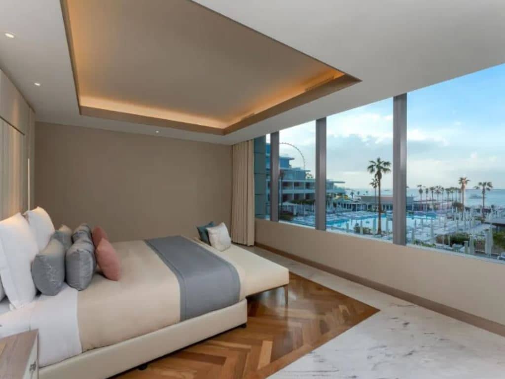 rooms-two-bedroom-pool-party-suite-with-xl-pool