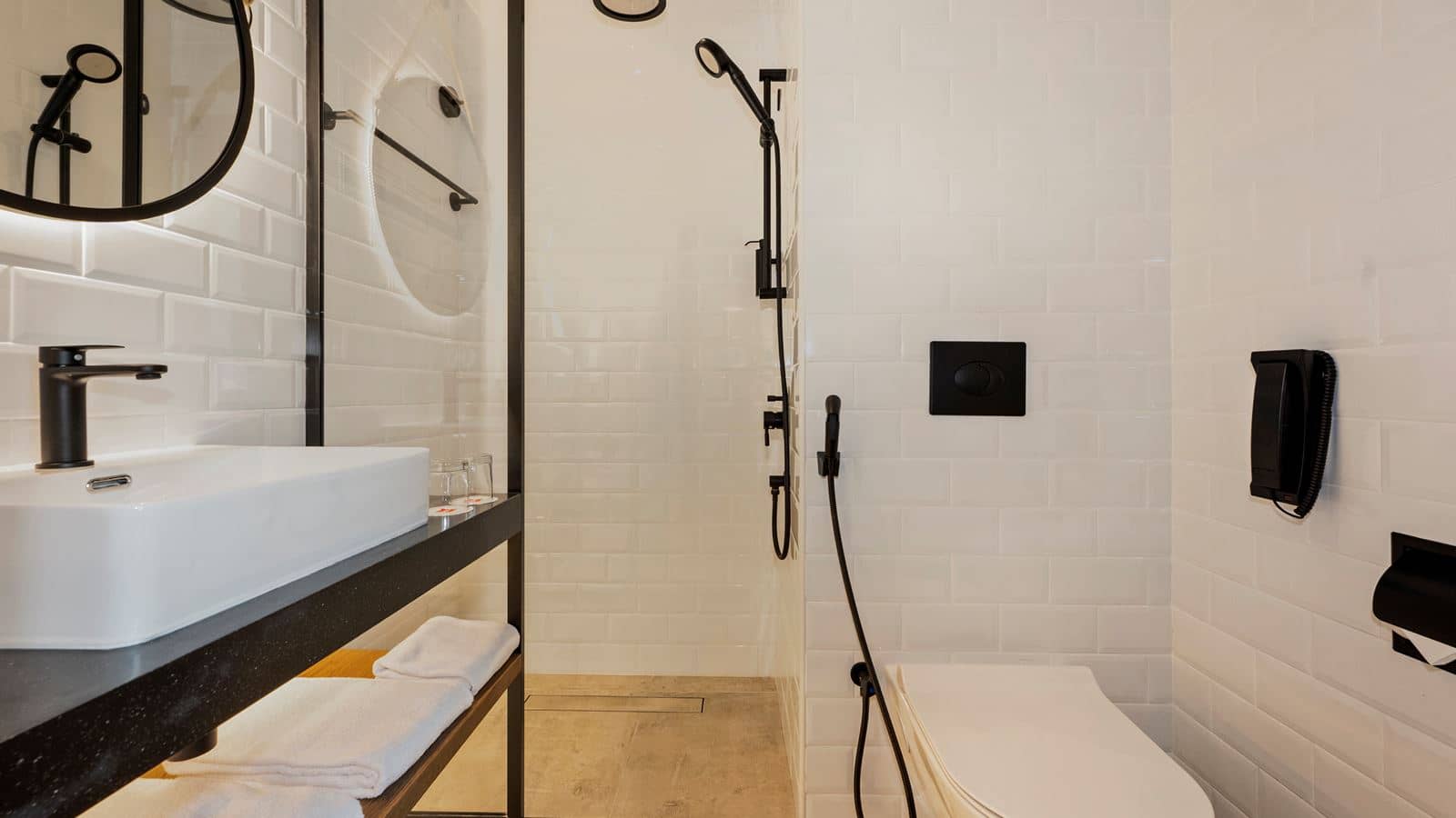 rooms-superior-room