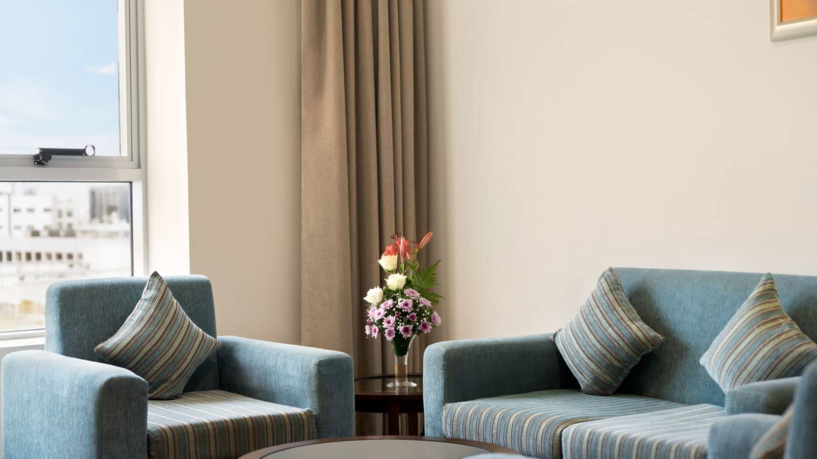 rooms-king-bedroom-suite
