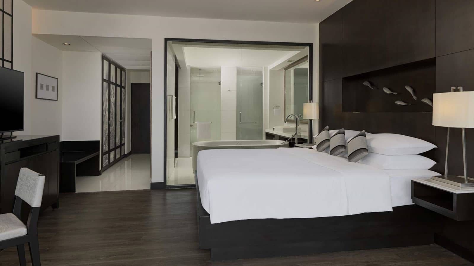 rooms-king-twin-bed-with-ocean-view