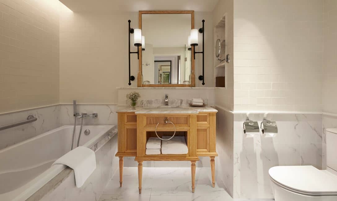 rooms-deluxe-room