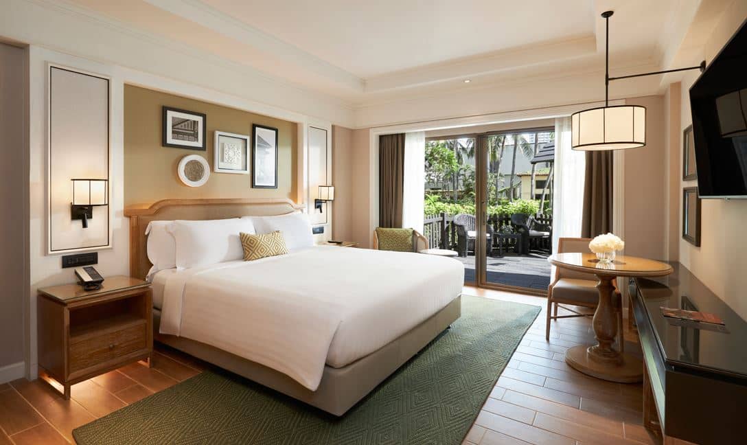 rooms-lanai-room