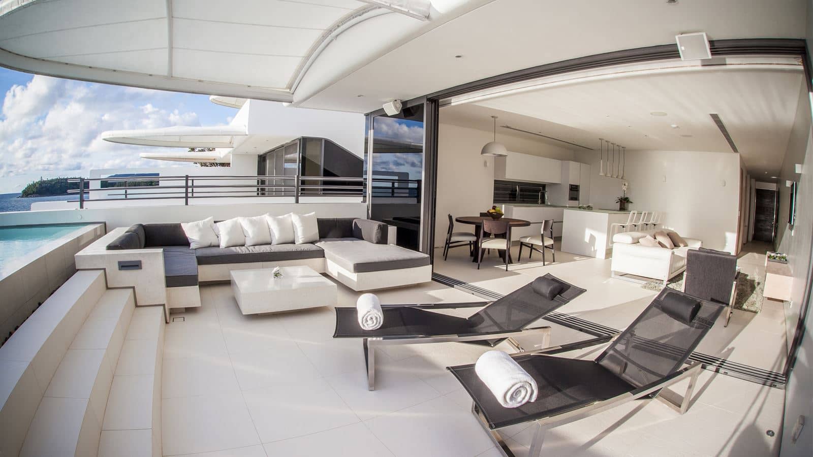 rooms-onebedroom-sky-pool-villa