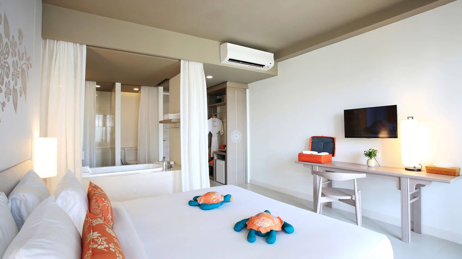 rooms-superior-pool-view