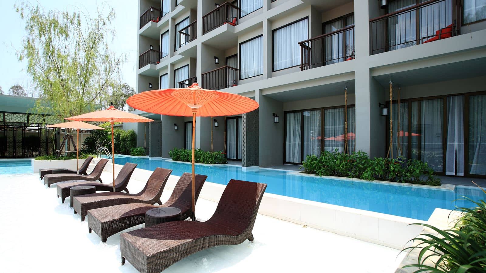 pools-outdoor-pool