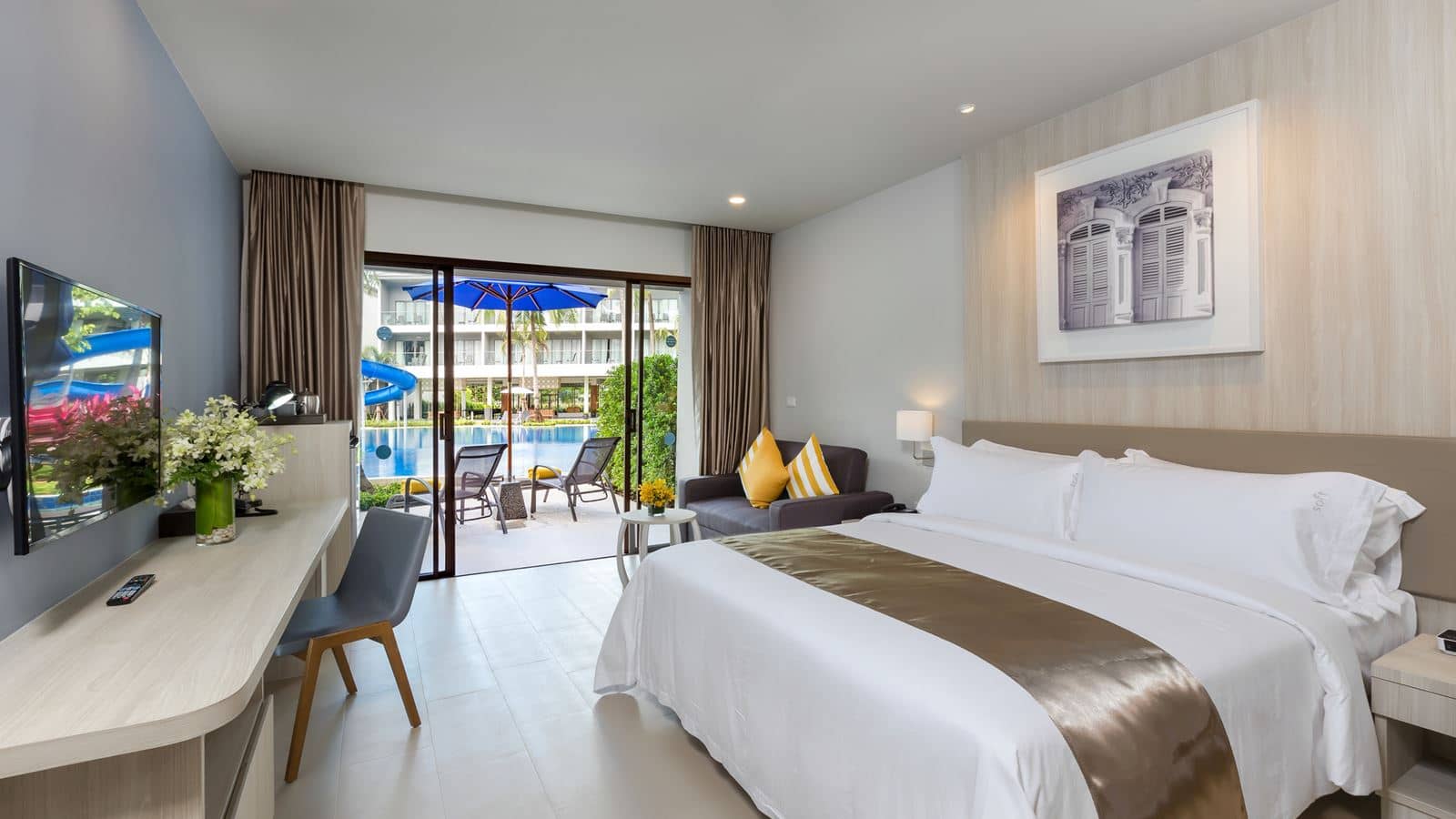 rooms-deluxe-pool-access-beach-wing