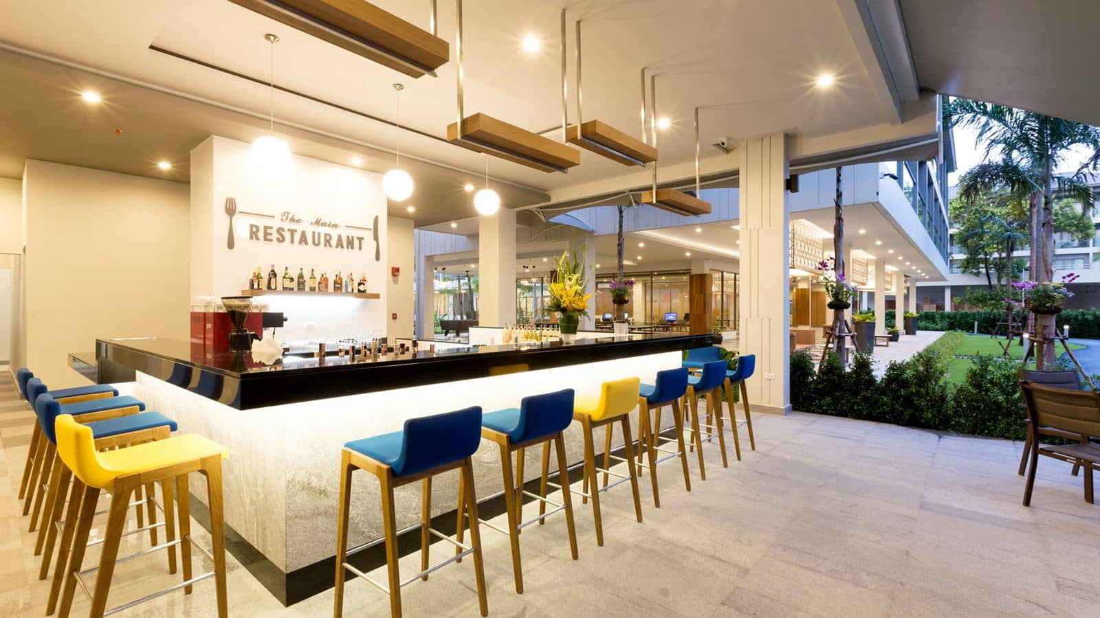 restaurants-the-main-restaurant