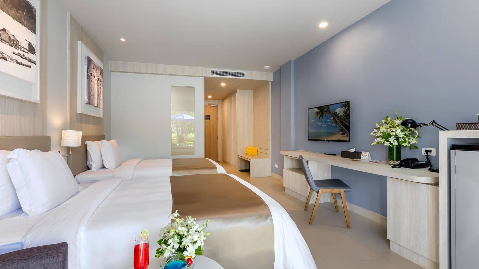 rooms-deluxe-pool-access-beach-wing