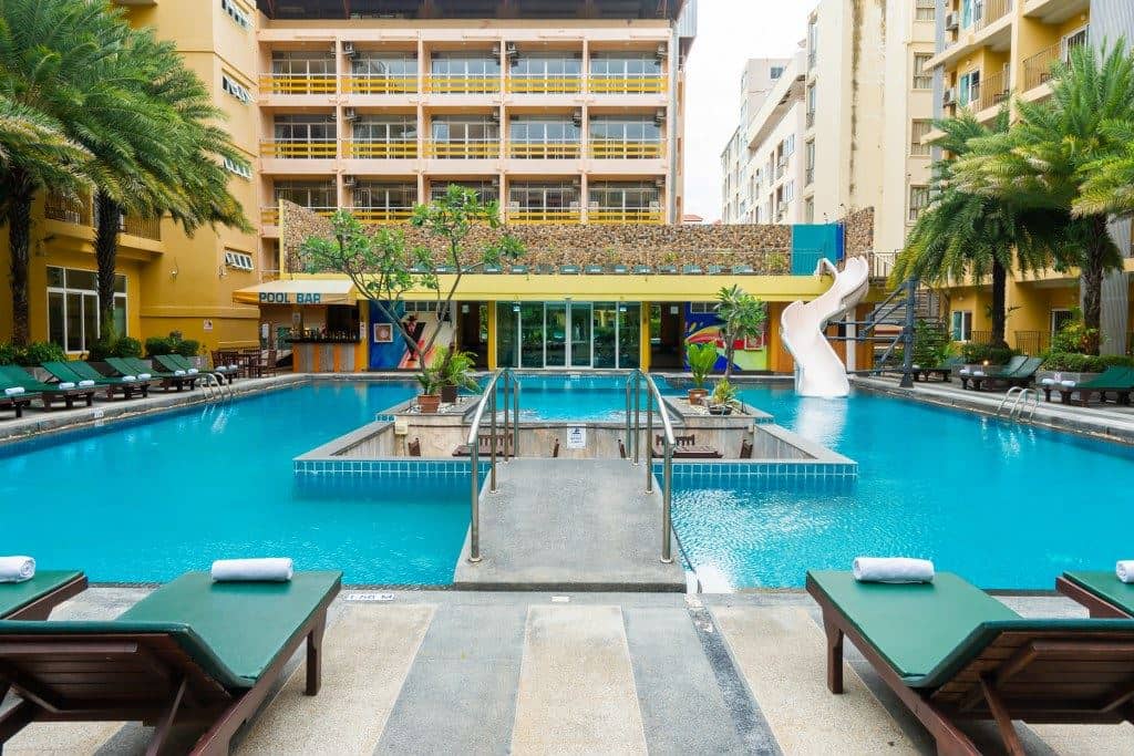 pools-outdoor-pool