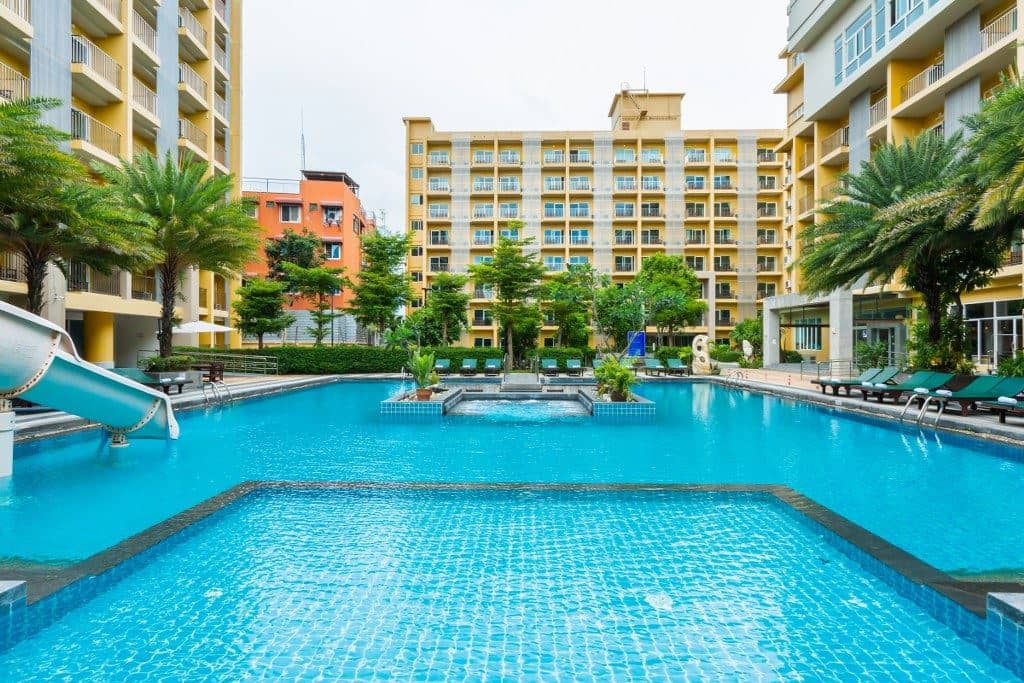 pools-outdoor-pool