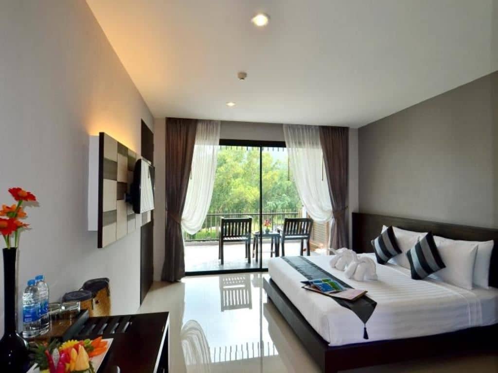 rooms-deluxe-room