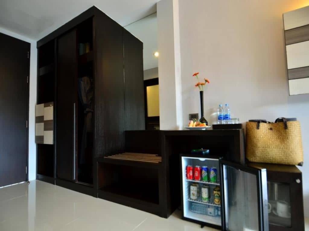 rooms-deluxe-room
