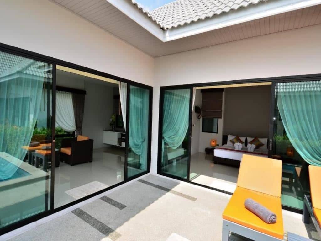 rooms-deluxe-suite-pool-villa