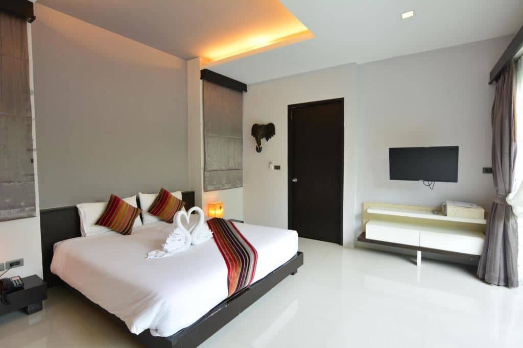 rooms-deluxe-suite-pool-villa