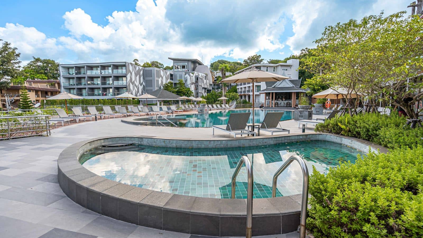 pools-outdoor-pool