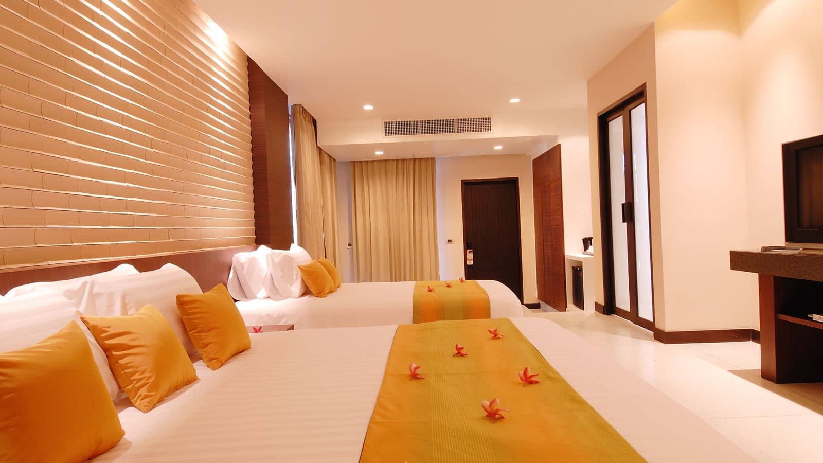 rooms-villa-with-garden-view