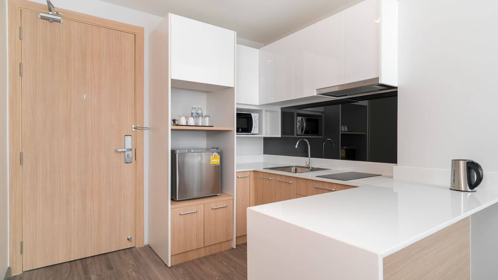 rooms-deluxe-room