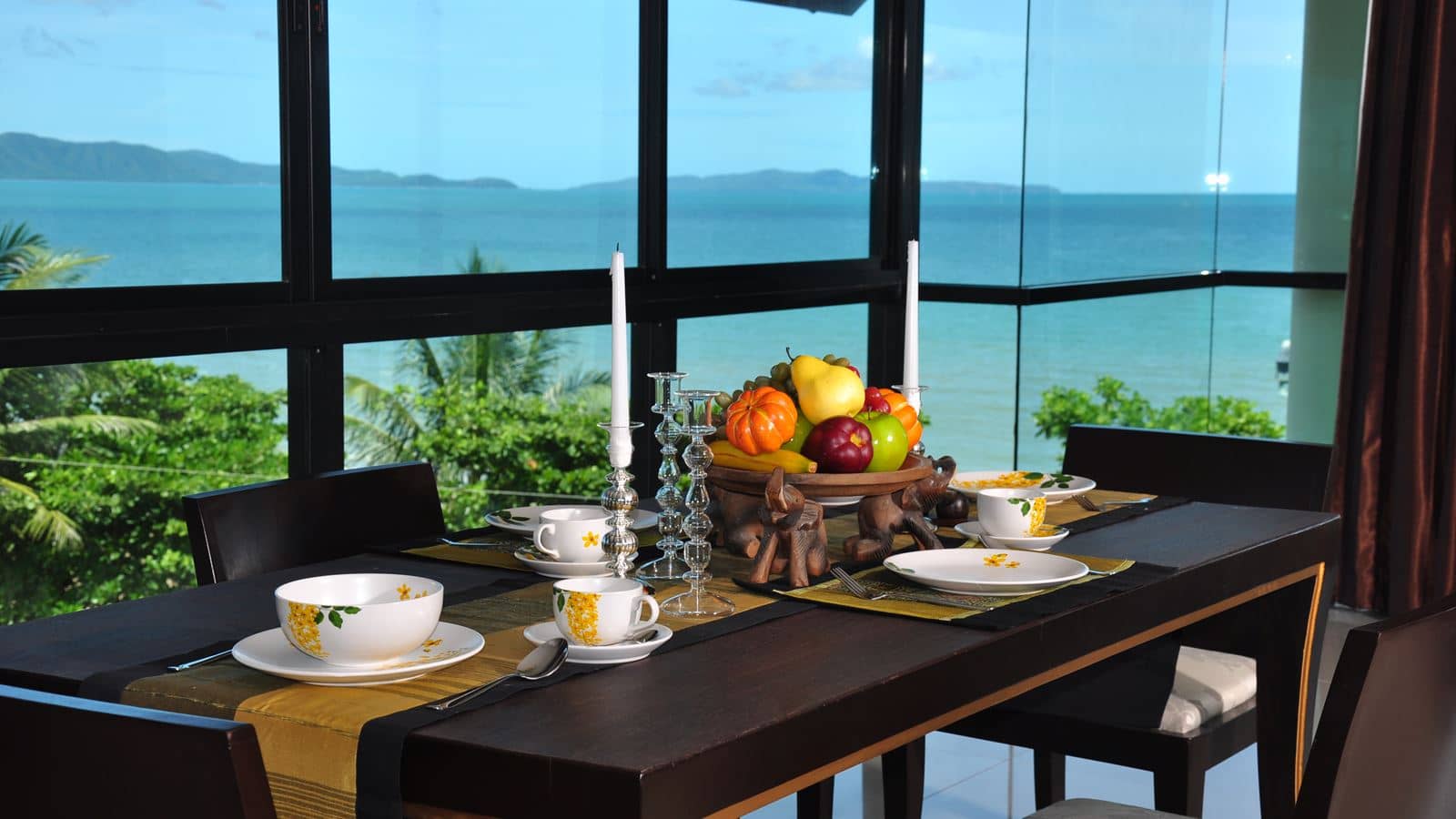 rooms-royal-suite-beach-front