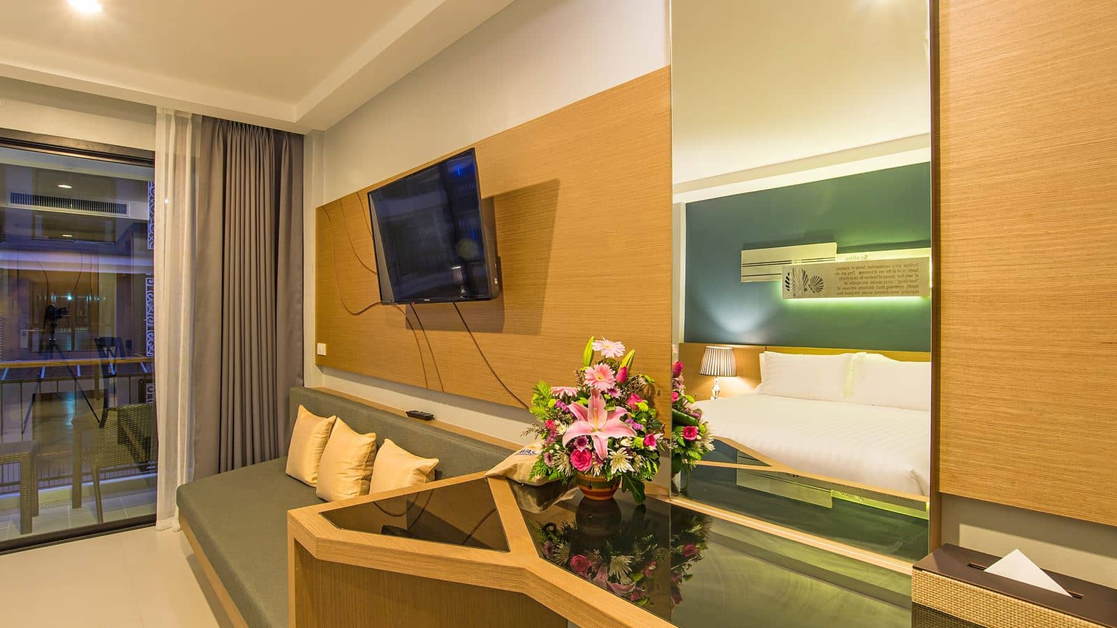 rooms-superior-room
