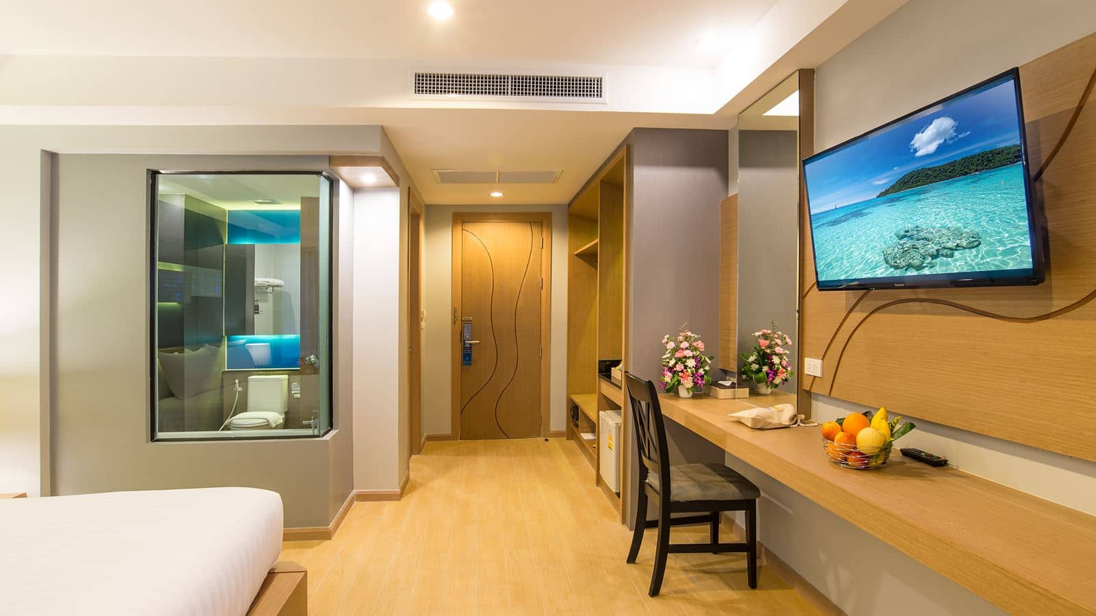 rooms-deluxe-room