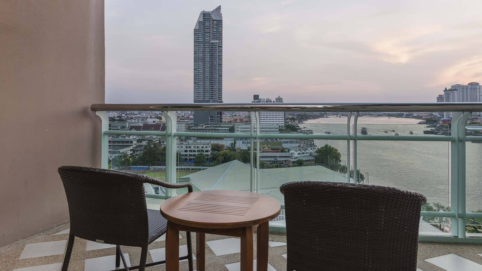 rooms-one-bedroom-river-view