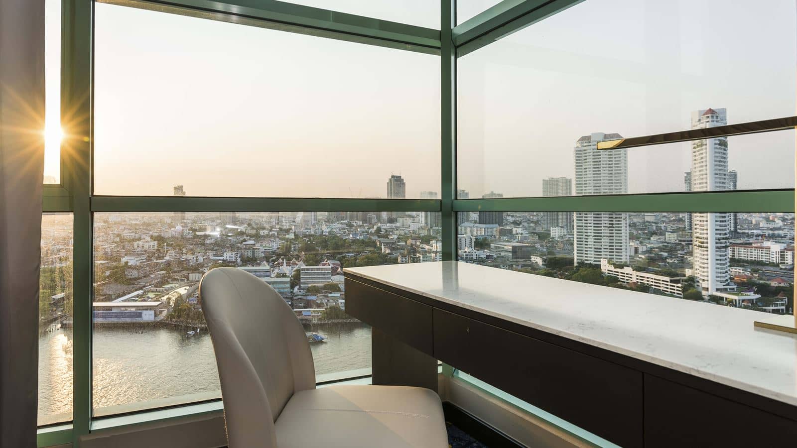 rooms-one-bedroom-skyline-suite