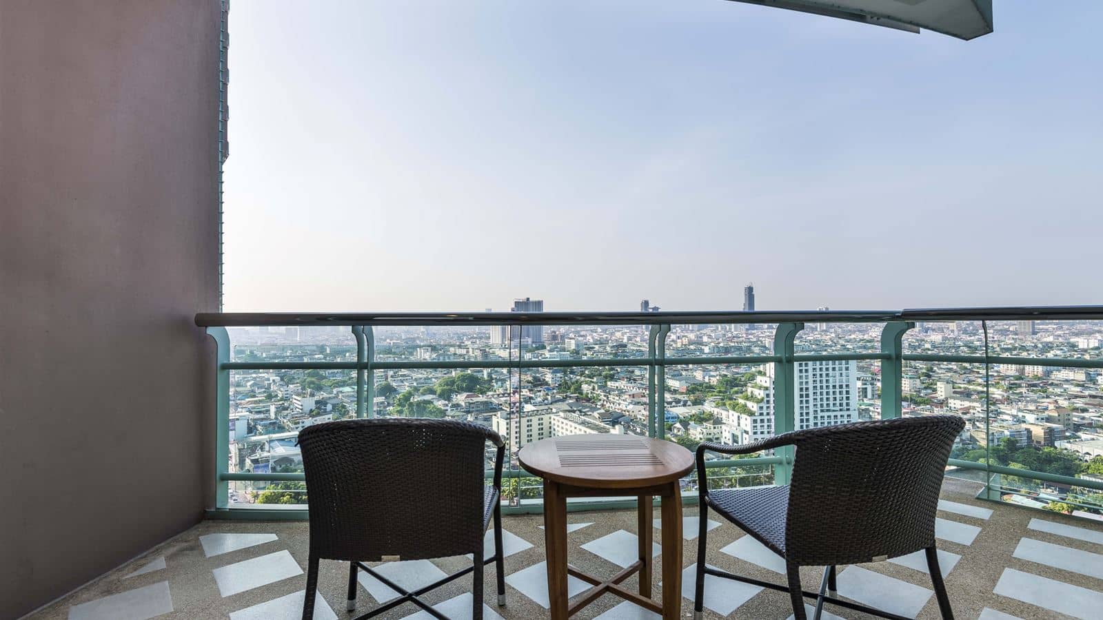 rooms-two-bedroom-suite-city-view