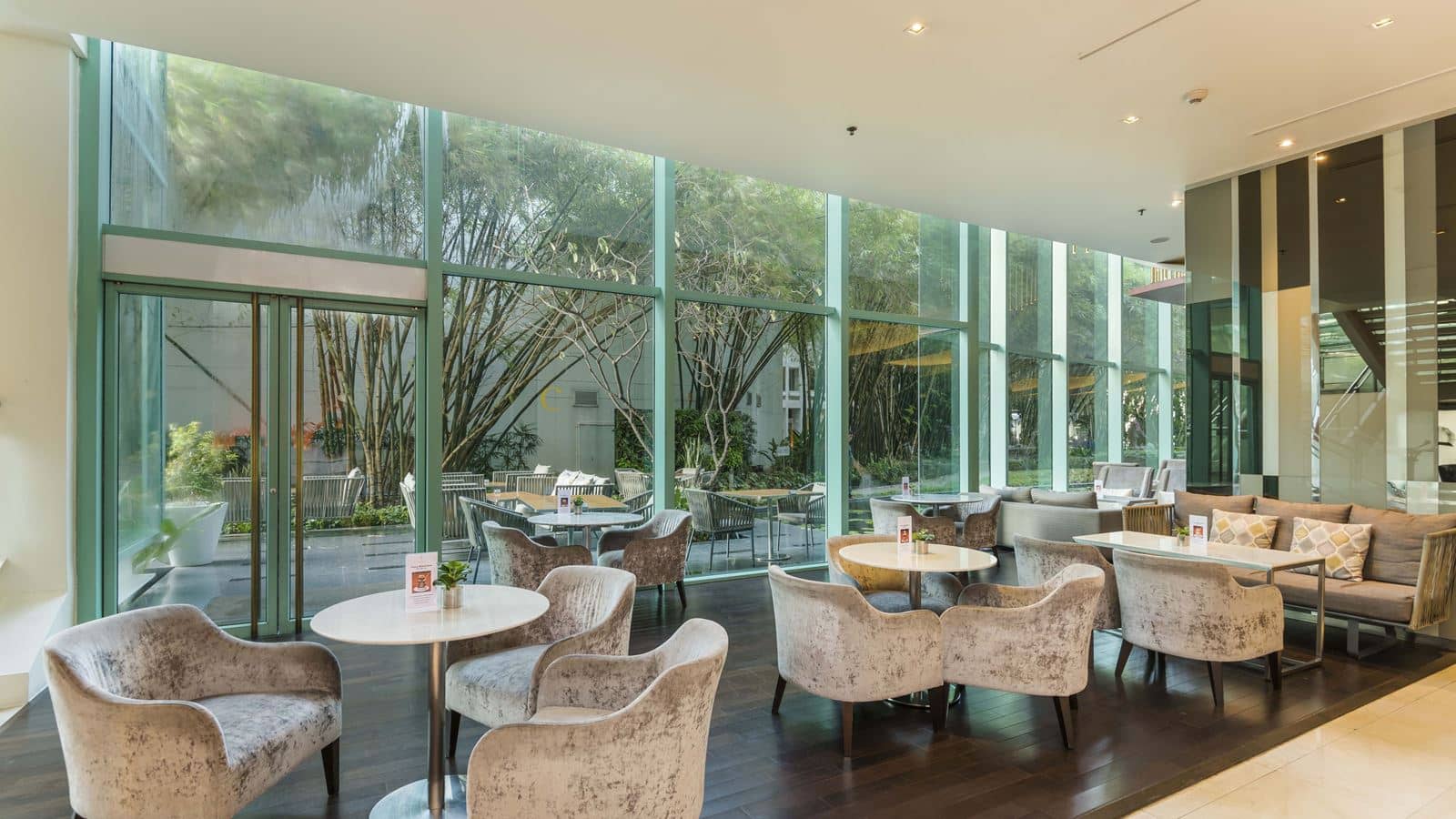 restaurants-lobby-lounge