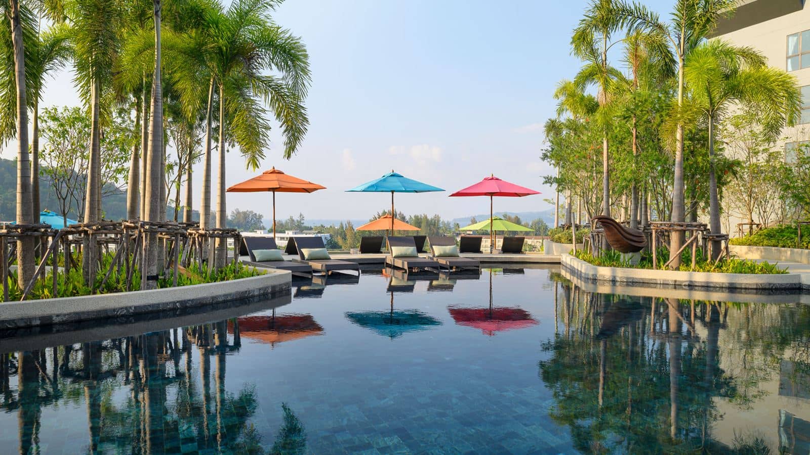 restaurants-soleil-pool-bar