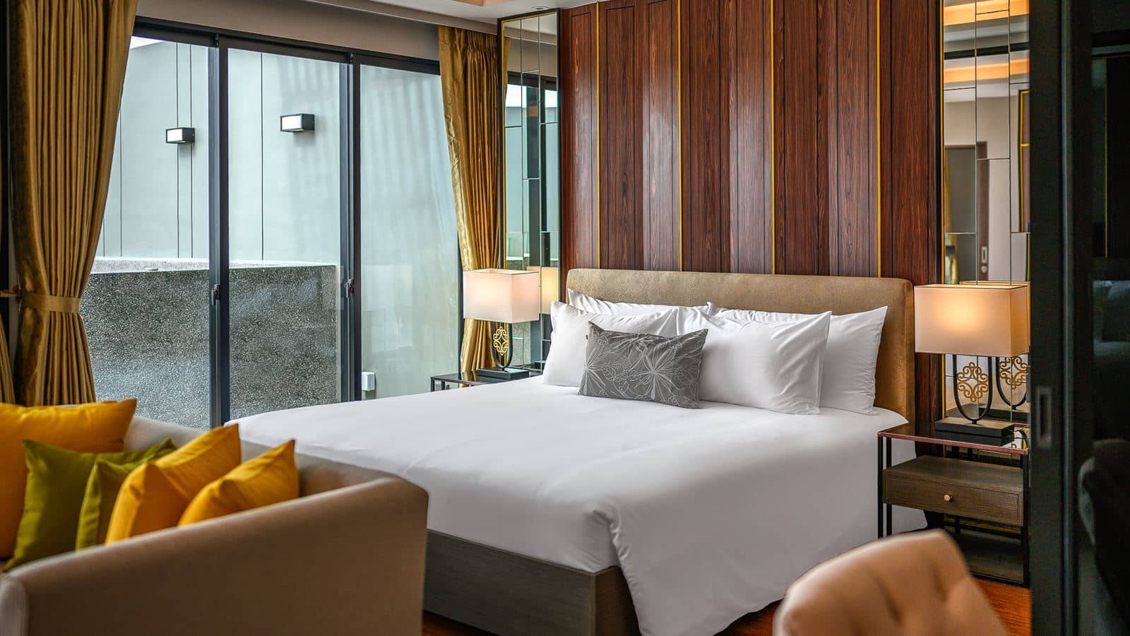 rooms-grande-deluxe-ocean-view-with-plunge-pool