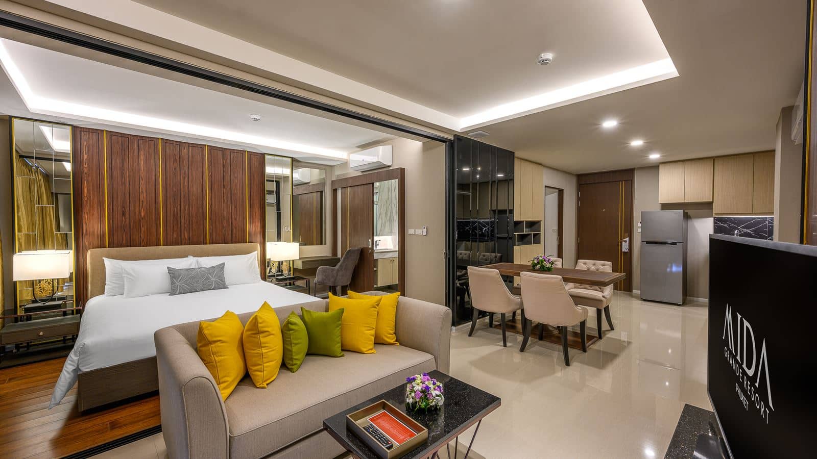 rooms-grande-2-bedroom-suite-ocean-view-with-plunge-pool