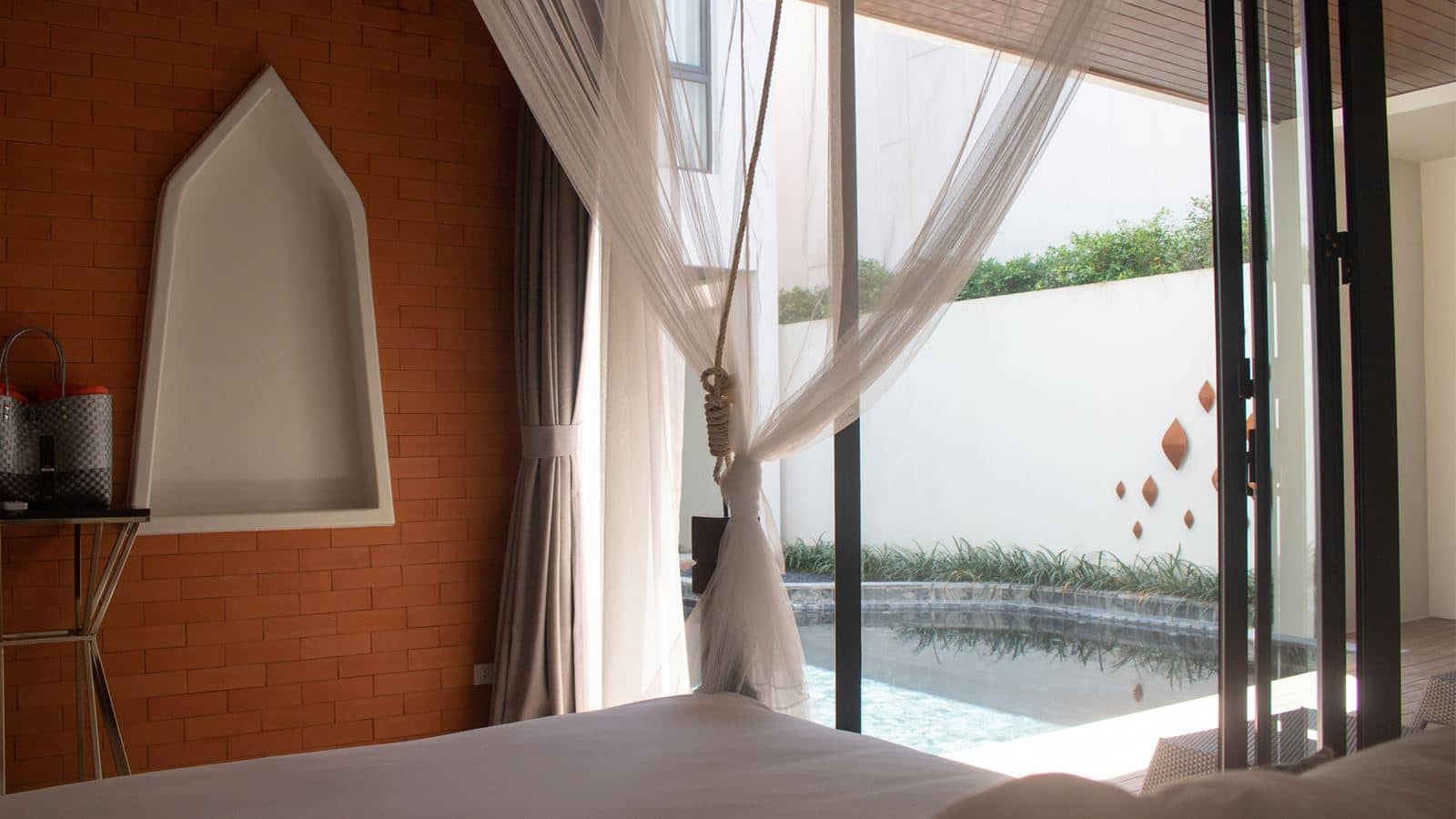 rooms-grand-pool-villa-4-bedroom