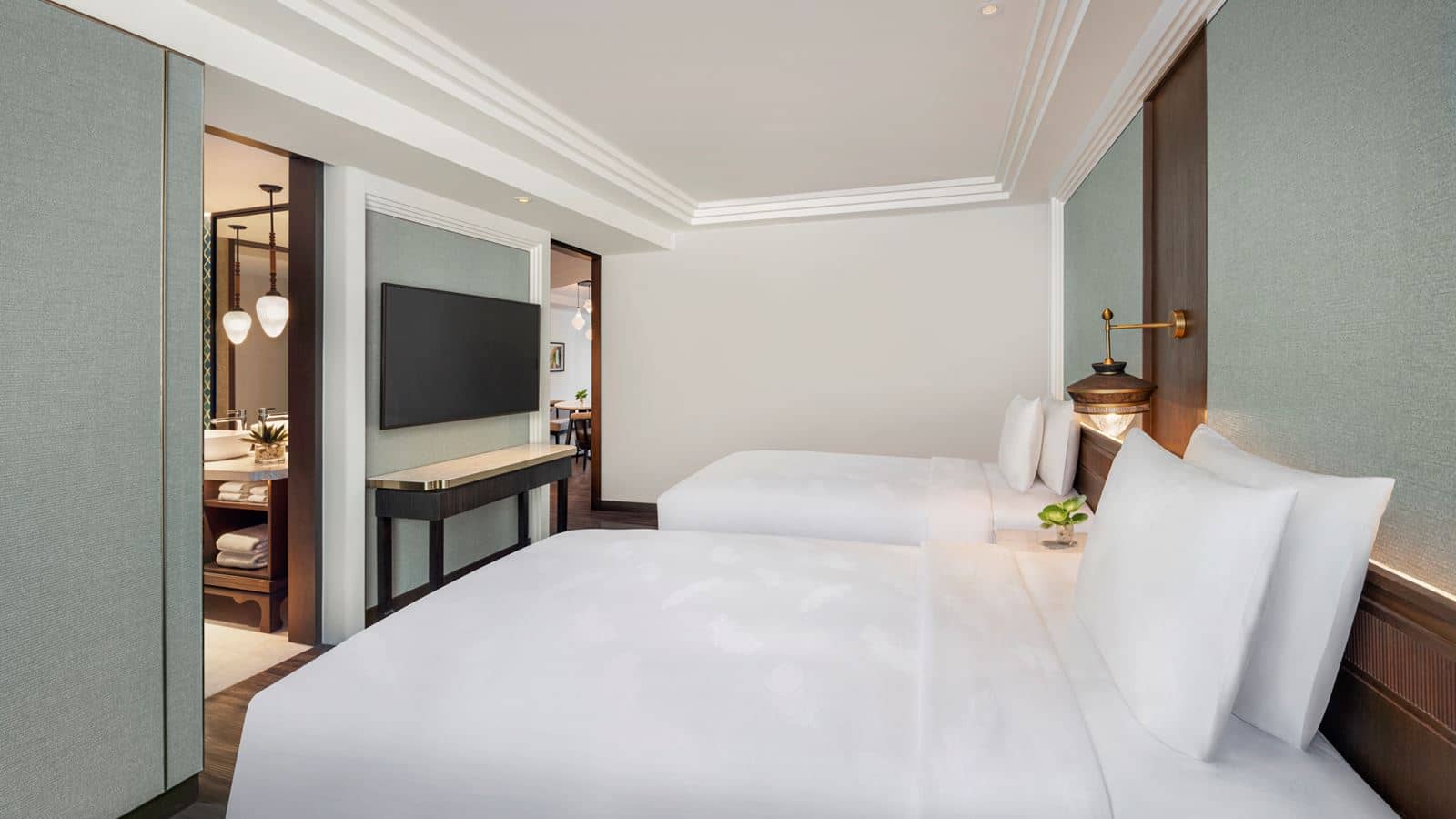 rooms-two-bedroom-suite-pool-access