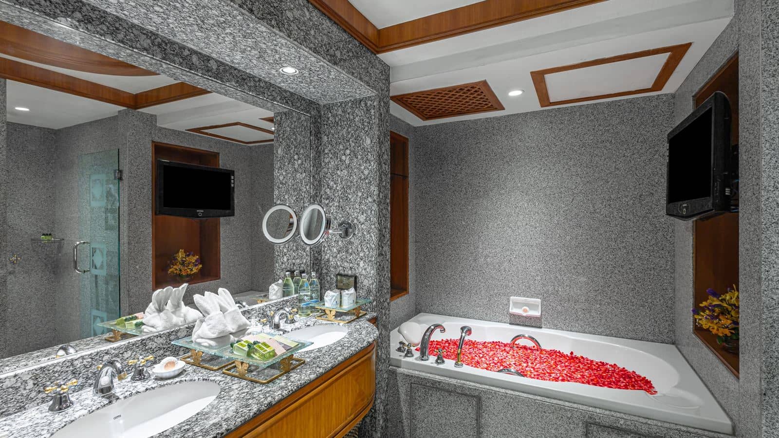 rooms-presidential-heritage-suite-and-beach-pavilion