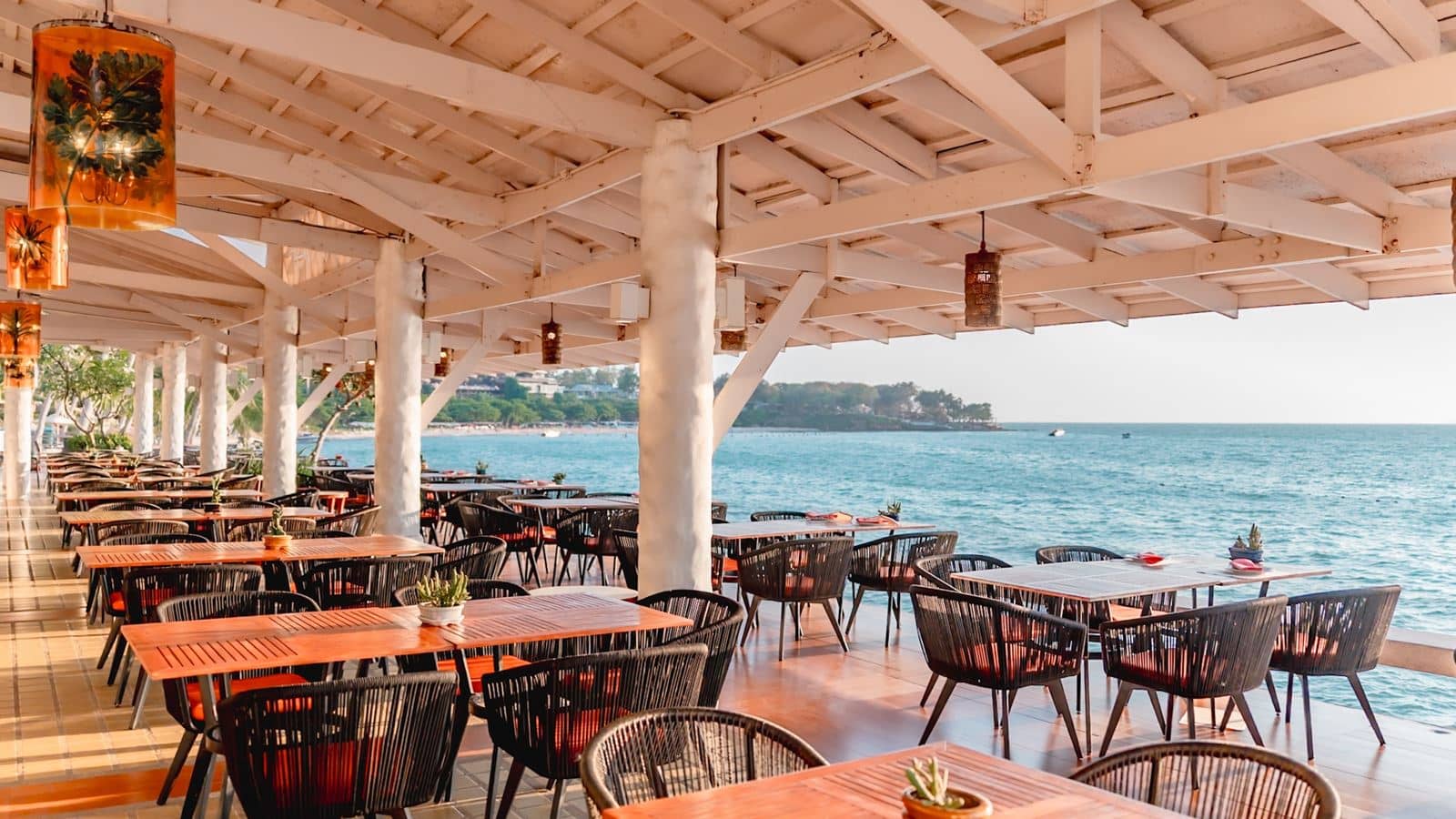 restaurants-breezeo--be-yourself-dining