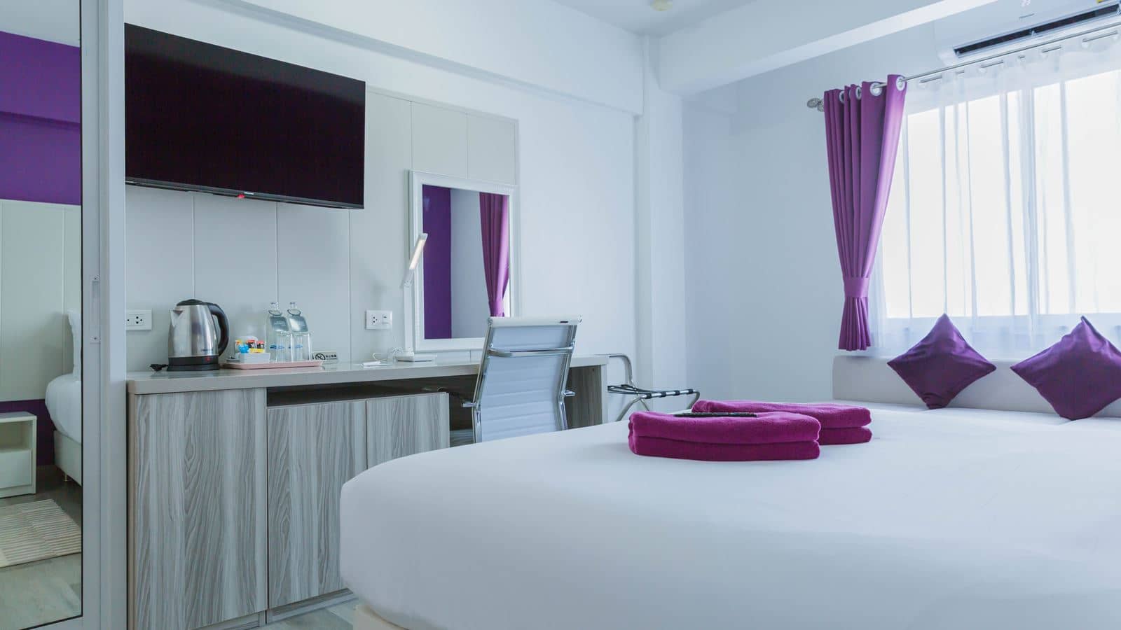 rooms-deluxe-double-south-wing