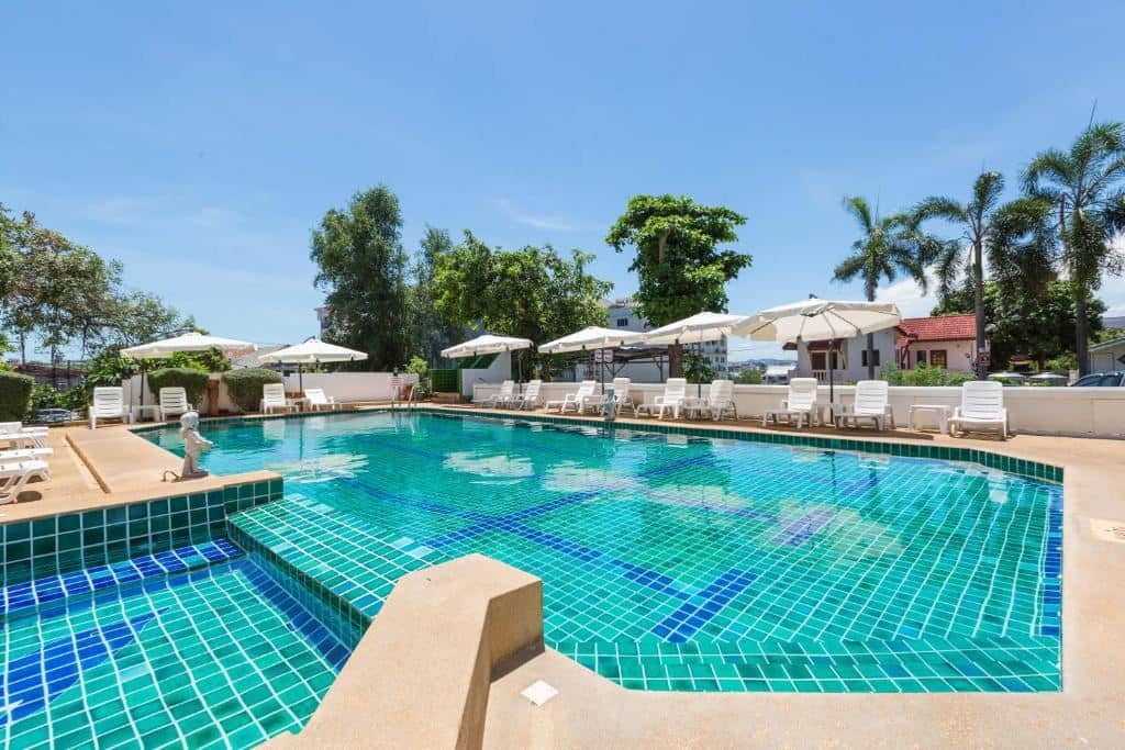 pools-outdoor-pool