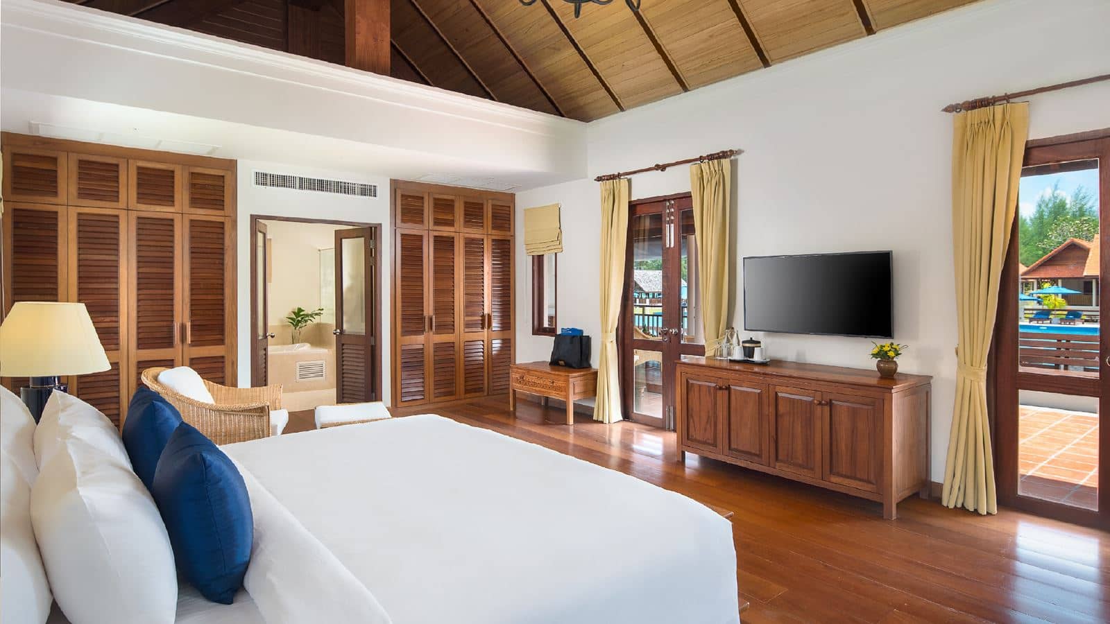 rooms-honeymoon-villa-pool-view