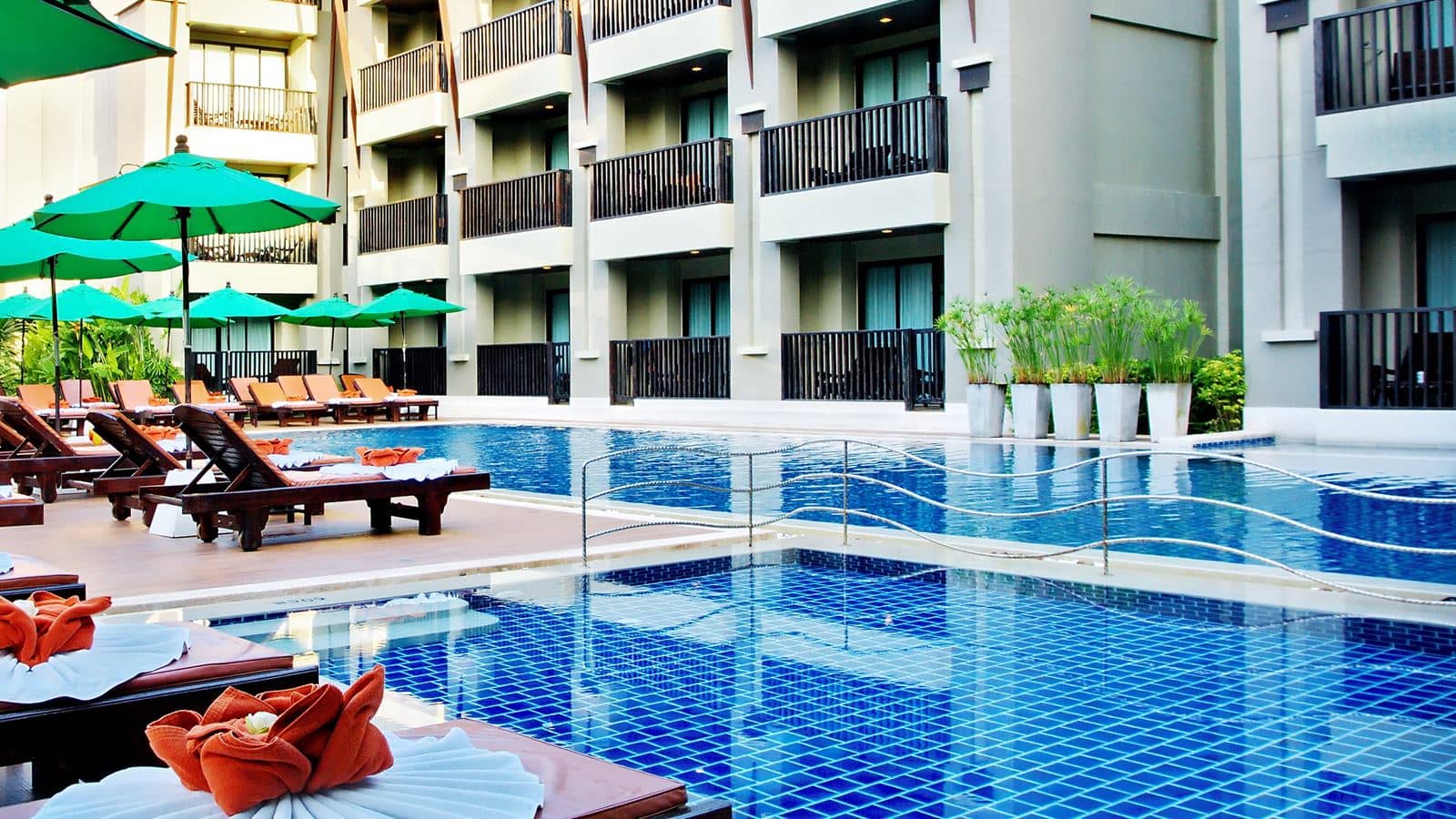 pools-outdoor-pool