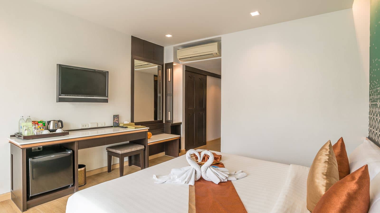 rooms-superior-room
