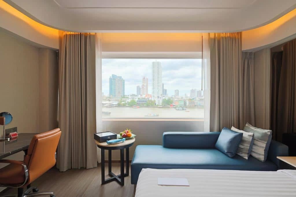 rooms-premier-deluxe-riverview-room