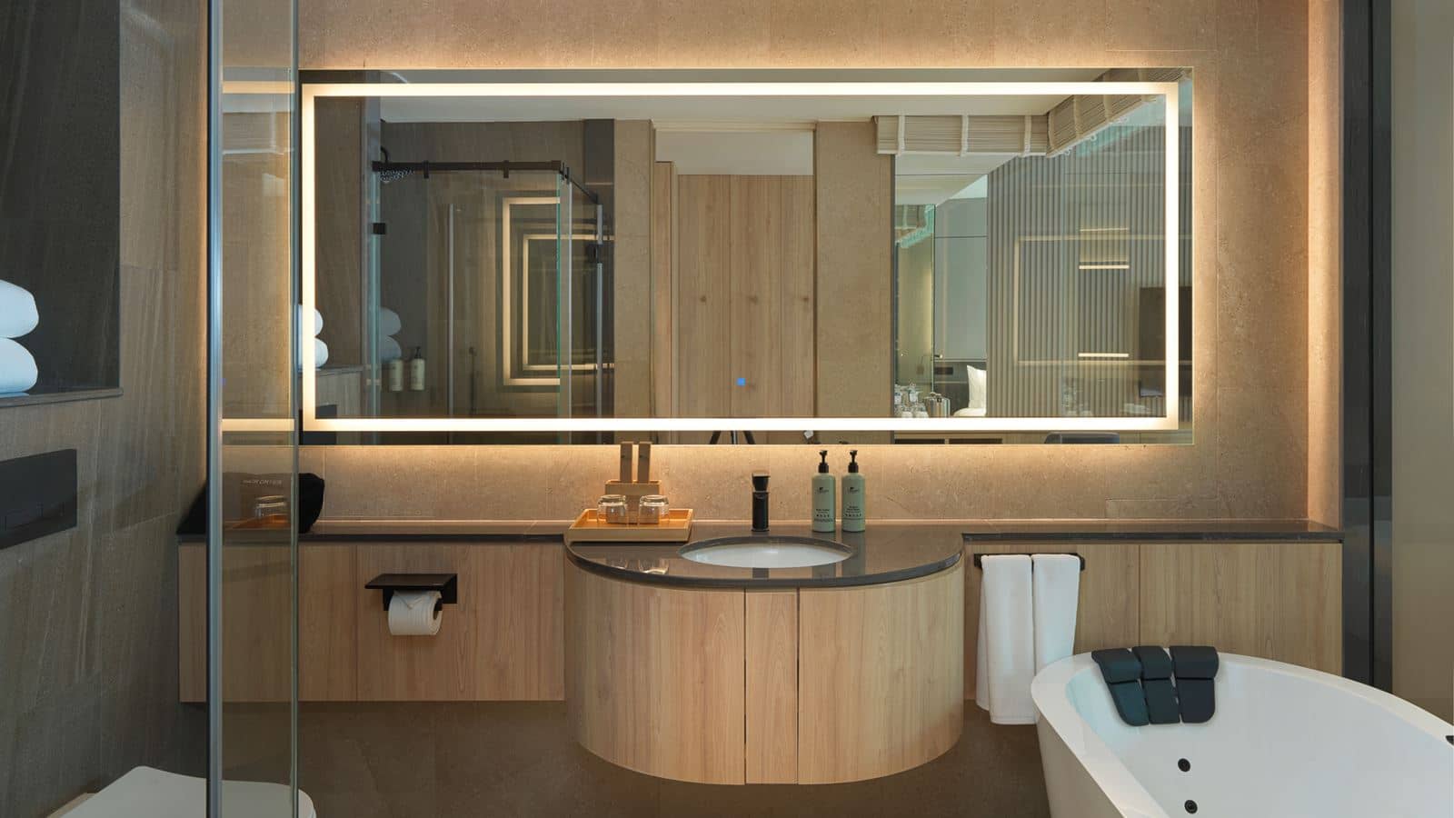 rooms-deluxe-room