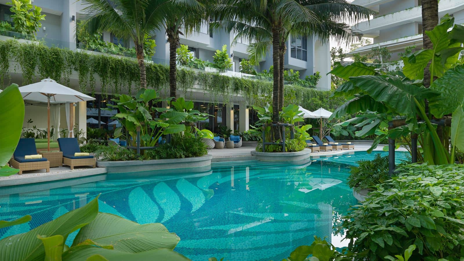 pools-indoor-pool