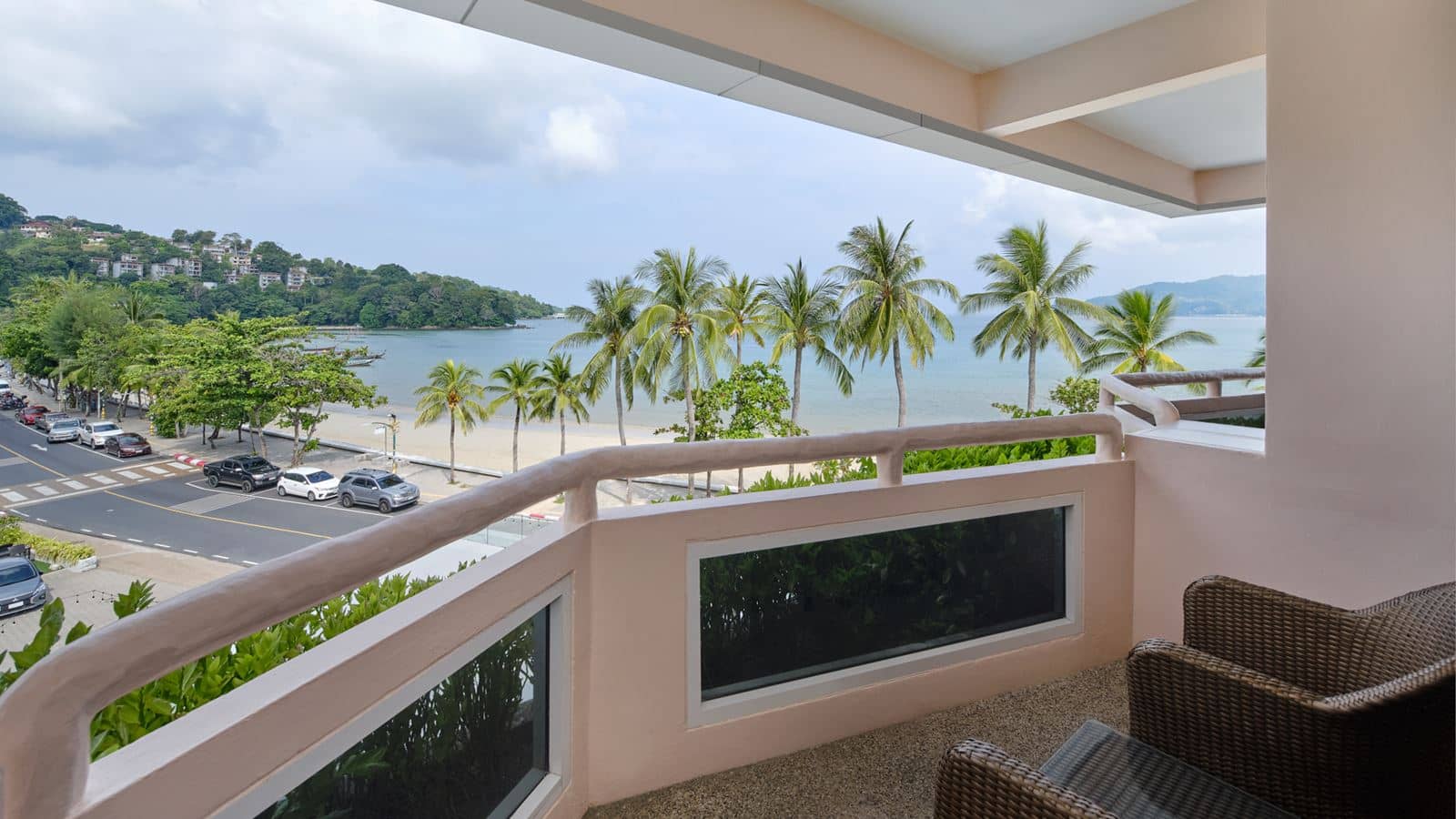 rooms-deluxe-seaview