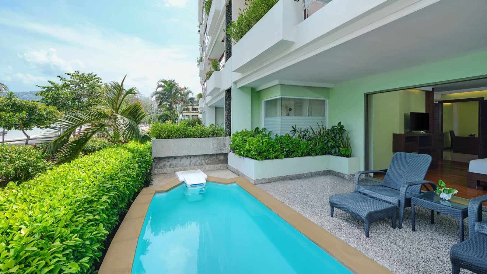 pools-outdoor-pool