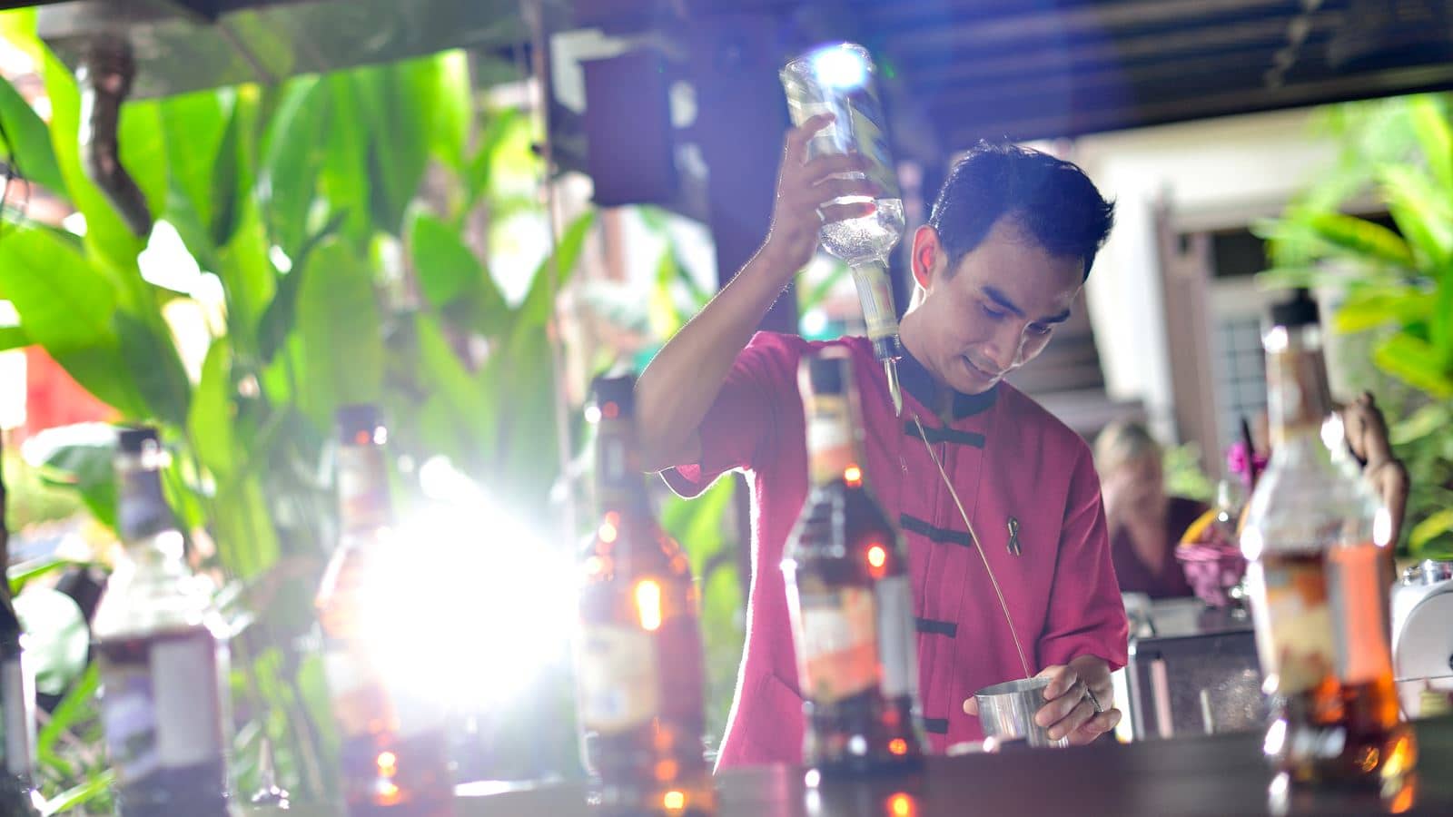 restaurants-lotus-bar