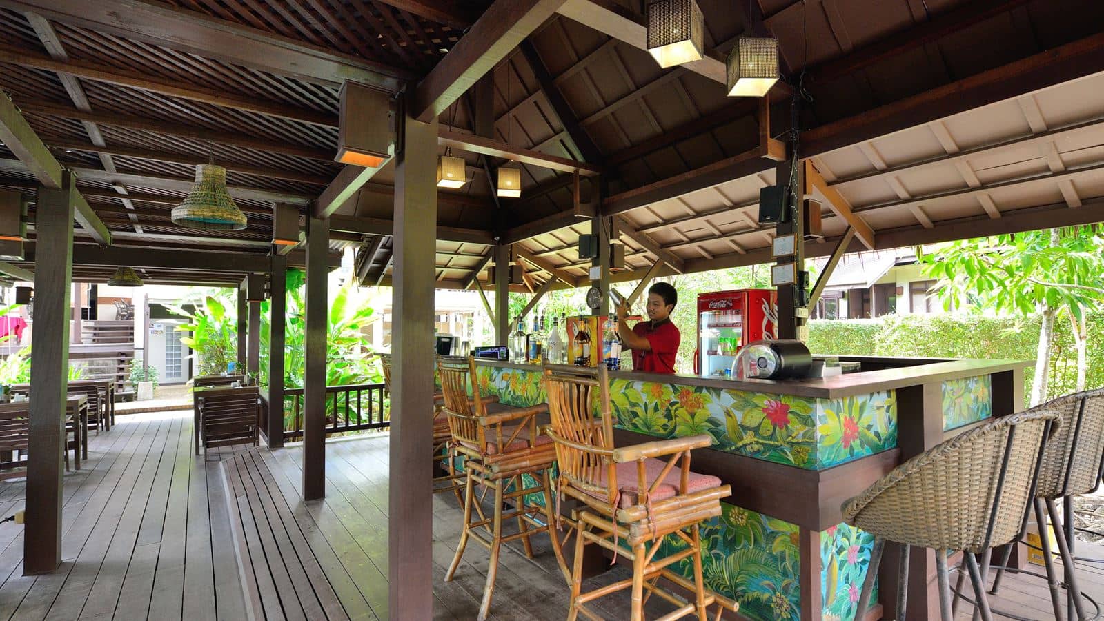 restaurants-lotus-bar