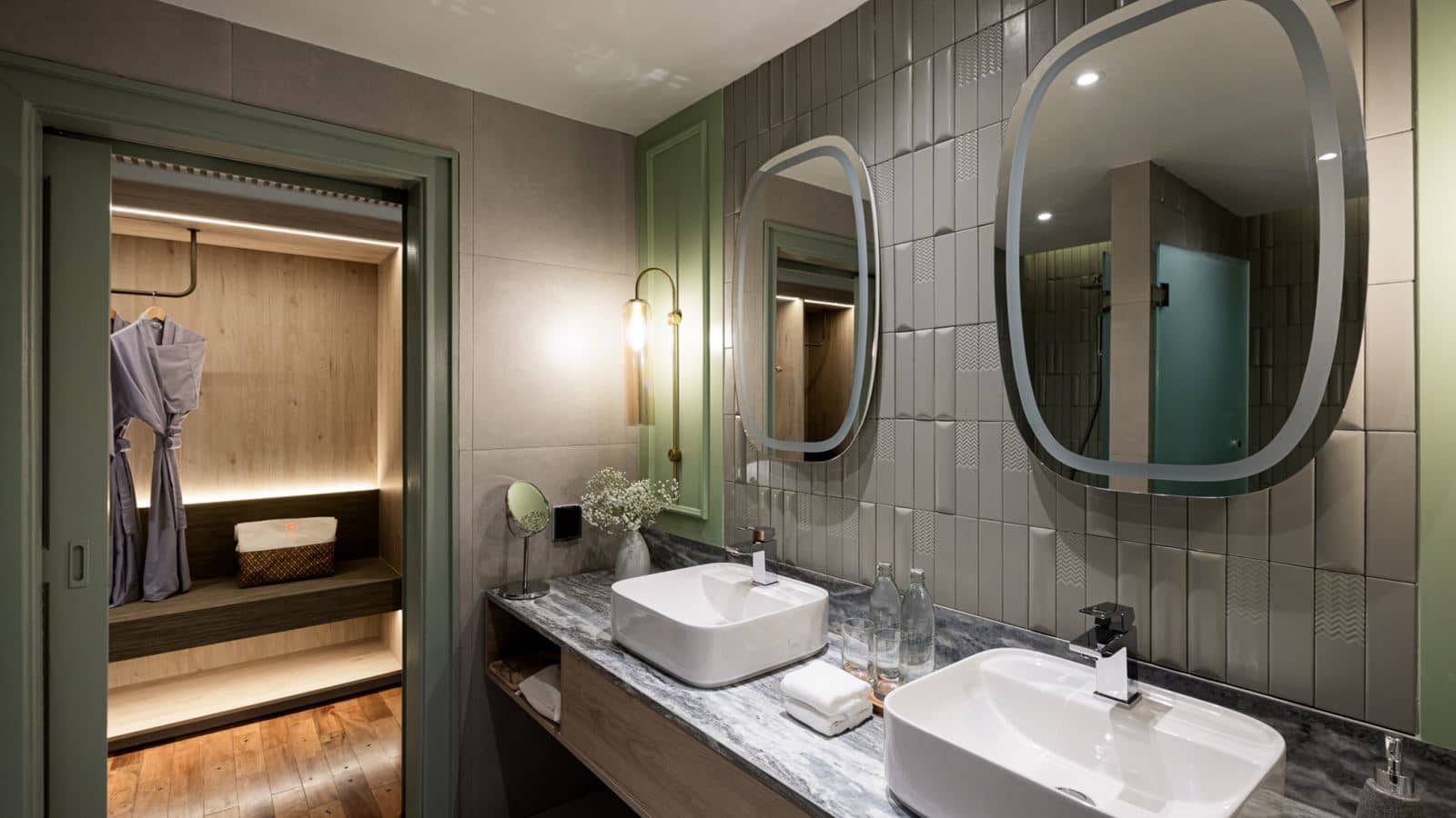 rooms-deluxe-room