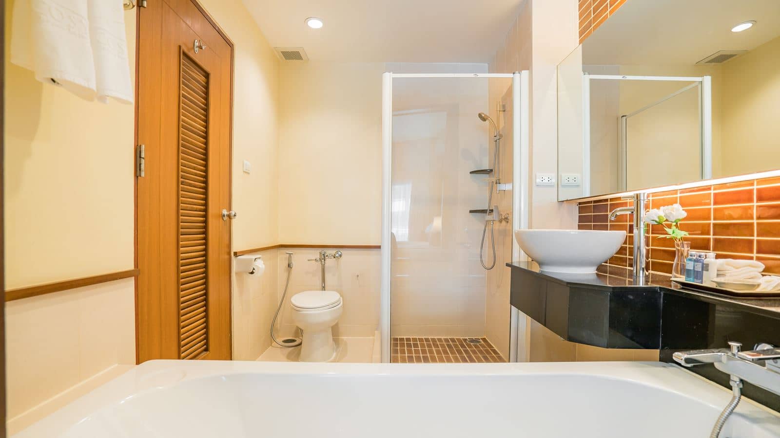 rooms-deluxe-pool-access-room