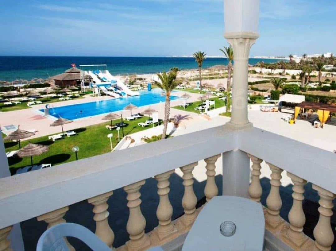 rooms-room-standard-seaview